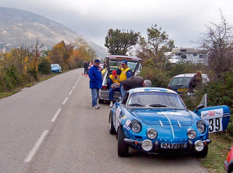 drive alpine a110